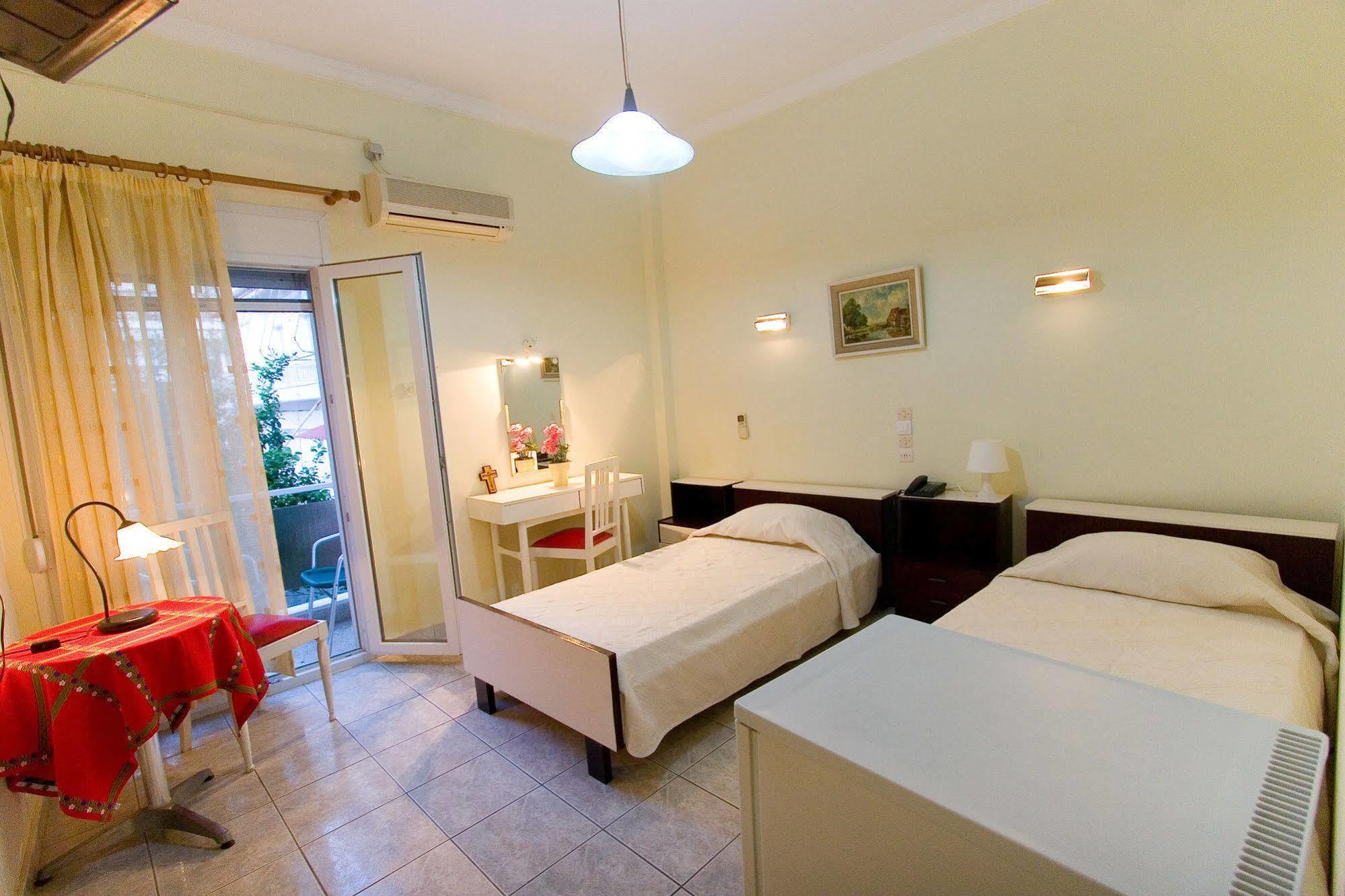 Oceanis Hotel Лутра-Эдипсу Экстерьер фото