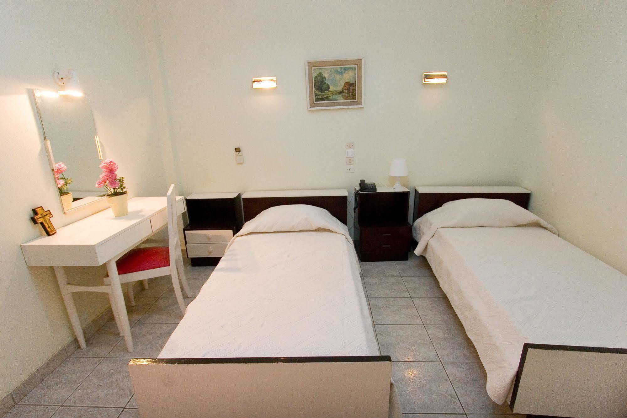 Oceanis Hotel Лутра-Эдипсу Экстерьер фото